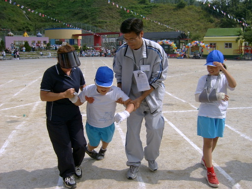 지체장애자 조기성군과 신다은양은 최고의 감동을 자아냈다. 